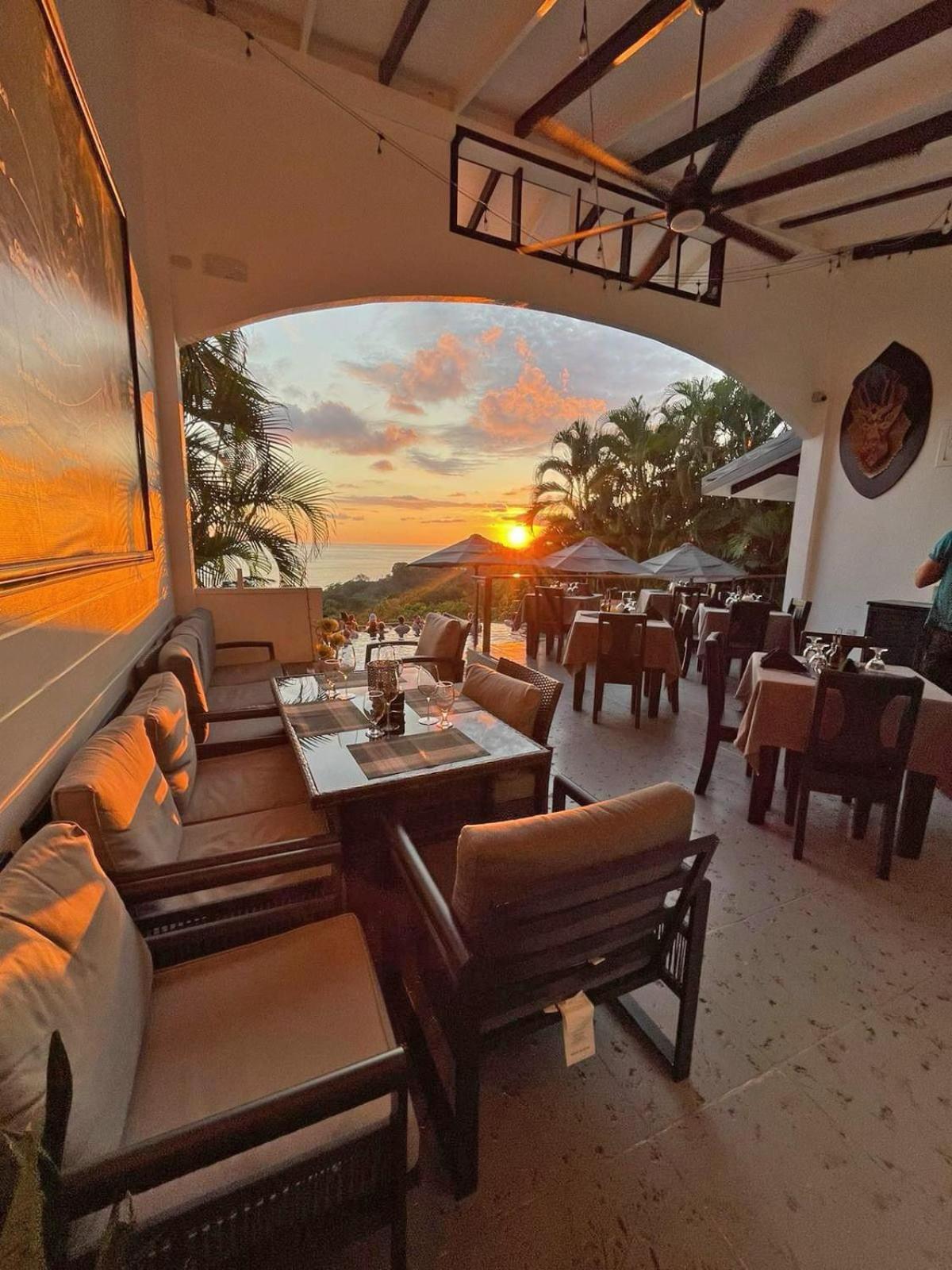 Villa Roca Boutique Resort & Suites - Adult Only Manuel Antonio Exterior photo