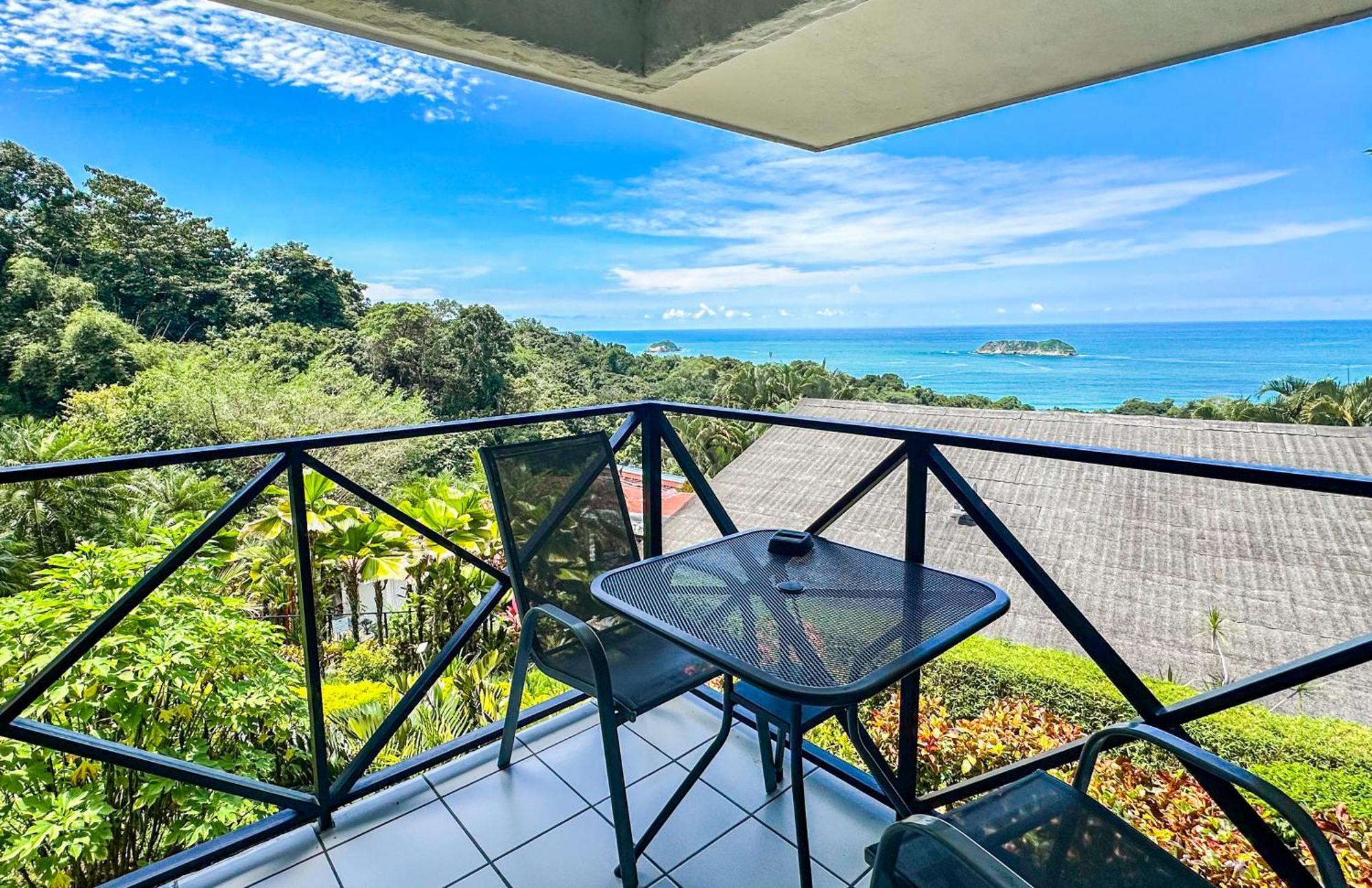 Villa Roca Boutique Resort & Suites - Adult Only Manuel Antonio Exterior photo